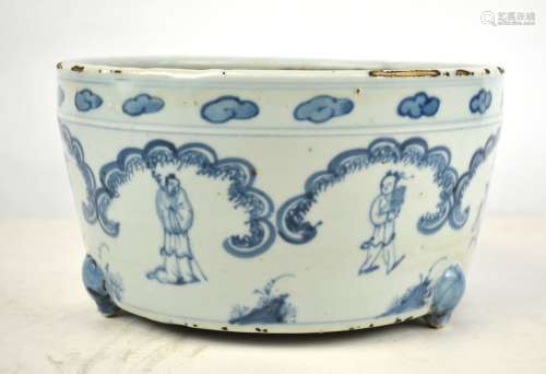 Chinese Blue & White Footed Planter/Bowl
