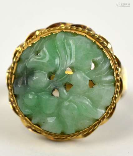 Gold Ring w Jadeite