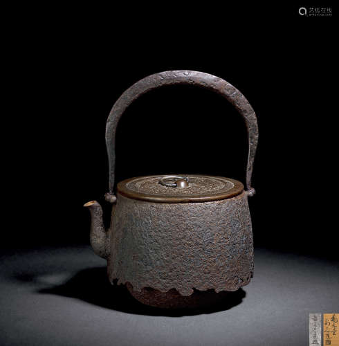 明治时期 安之介古铜镜盖桶形铁壶