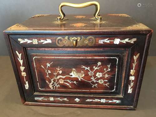 ANTIQUE Chinese Bamboo and Bone Mahjong in Zitan box, late 19th Century.  9 1/2