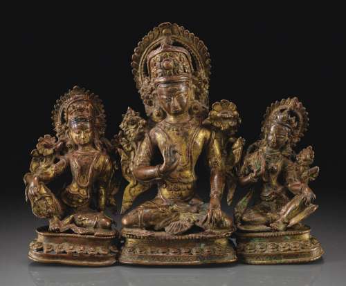 十六世纪 尼泊尔 鎏金铜合金因陀罗坐像