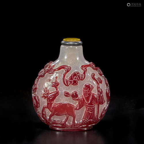 A red overlay glass snuff bottle 1750-1800