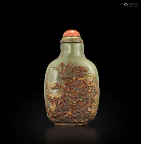 A yellow and russet jade snuff bottle Late 19th/20th century