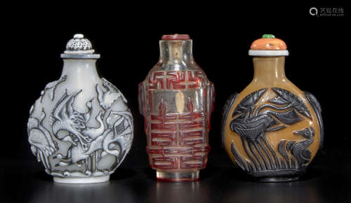 A group of three snuff bottles 20th century