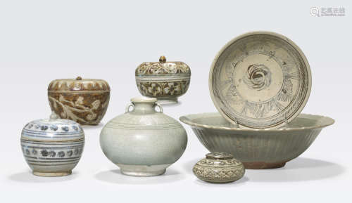 A group of seven Thai ceramics 15th/16th century