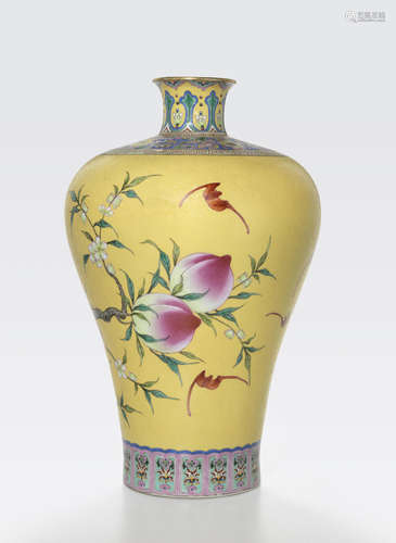 An yellow sgraffiato ground Nine Peaches Vase Qianlong mark