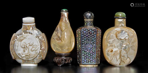 Four snuff bottles Late 19th/20th century