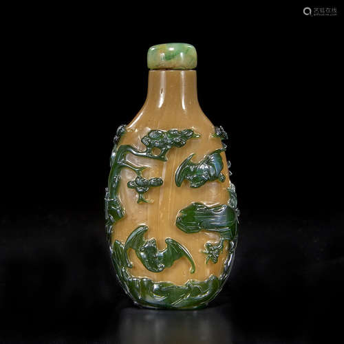 A green overlay caramel glass snuff bottle 1820-1880