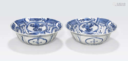 A pair of blue and white kraak bowls Late Ming dynasty