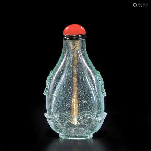 A transparent green glass snuff bottle 1760-1850