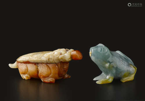 Two animal-form snuff bottles 20th century