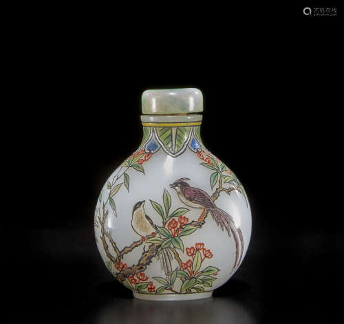 An enameled white glass snuff bottle Qianlong four-character mark, 20th century