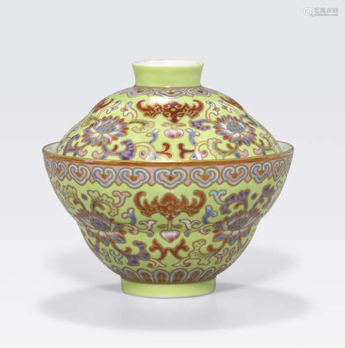 A lime green ground polychrome enameled tea bowl and cover Shende tang marks, Republic period