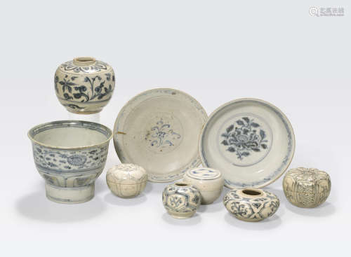 A group of nine blue and white ceramics Vietnam, 15th/16th century