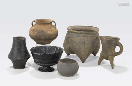 A group of five early ceramics Neolithic to Warring States period