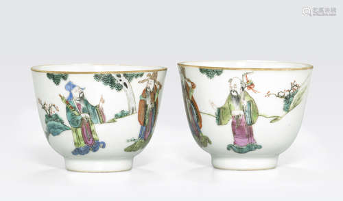 a pair of famille rose enameled teacups Qianong marks, late Qing/Republic period