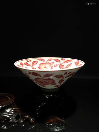 Chinese Red Flower Bowl with Xuande Mark