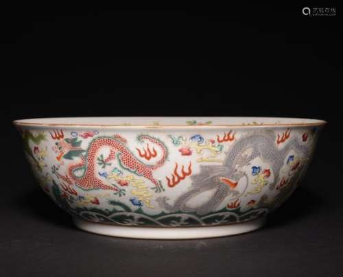 A LARGE FAMILLE-ROSE DRAGON BOWL. , Qing Dynasty