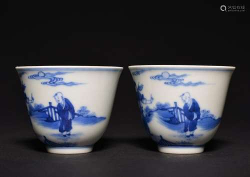 A PAIR OF BLUE AND WHITE CUPS , Qing Dynasty