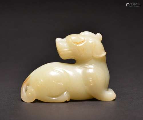 A WHITE JADE CARVING OF DOG , Qing Dynasty