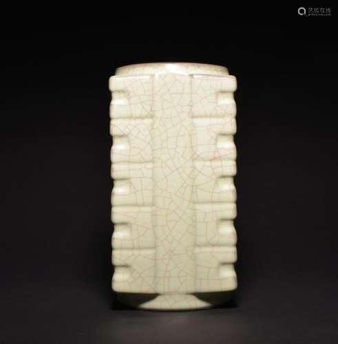 A GUAN-TYPE-GLAZED SQUARE VASE , Qing Dynasty