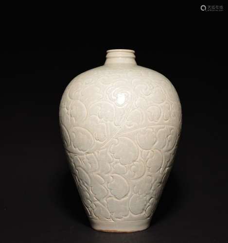 A CARVED QINGBAI VASE  , Song Dynasty