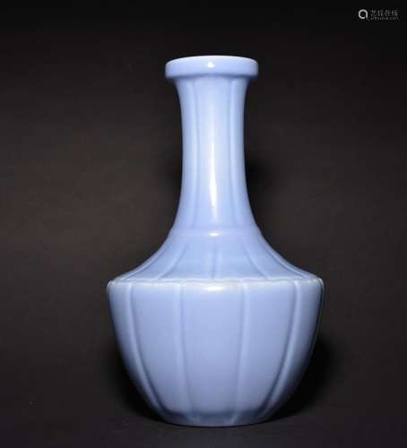 A CLAIR-DE-LUNE GLAZED VASE , Qing Dynasty