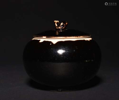 A DINGYAO BLACK-GLAZED JAR AND COVER , Song Dynasty