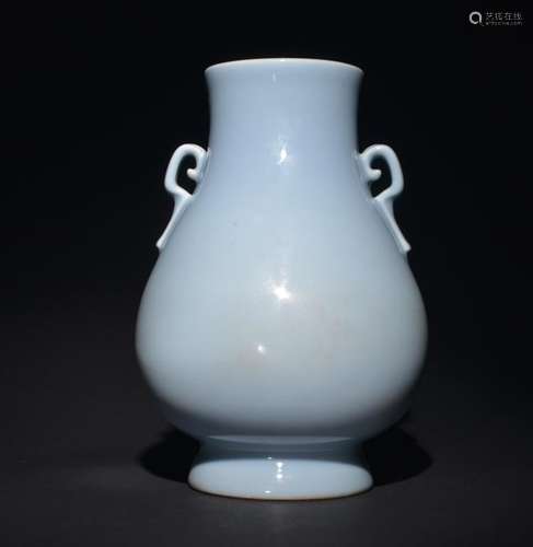 A CLAIR-DE-LUNE GLAZED VASE , Qing Dynasty