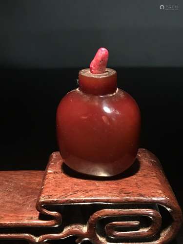 Chinese Amber Snuff Bottle