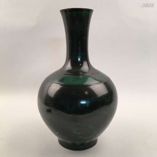 Chinese Green Glaze Phoenix Vase