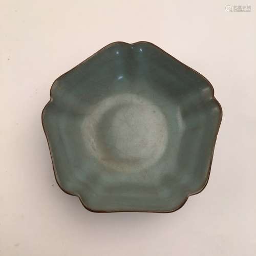 Chinese Celadon Glaze bowl
