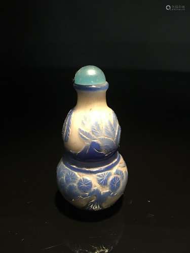 Fine Peking Glass Snuff Bottle