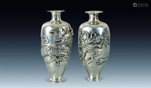 19世纪 纯银龙瓶
