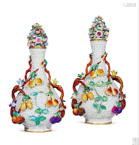 19世纪 德国 梅森风格 雪球陶瓷装饰花瓶 （一对）