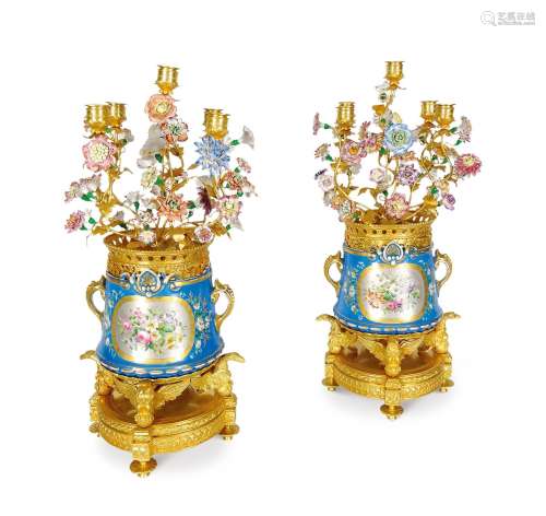 约1880-1890年 法国 铜鎏金及梅森风格陶瓷装饰花瓶烛台 （一对）