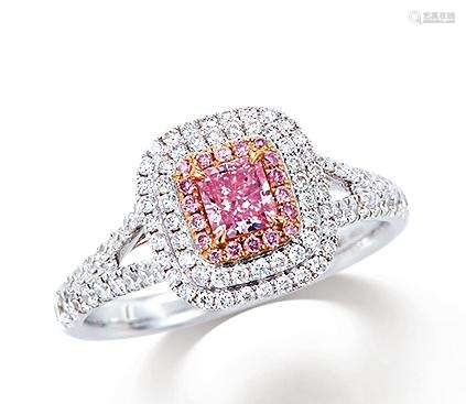 0.34克拉天然彩粉色钻石配钻石戒指