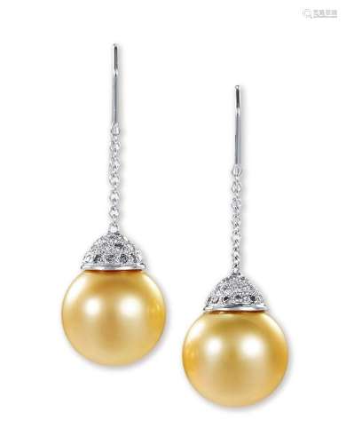 金色南洋珍珠配钻石耳环 约14.6mm