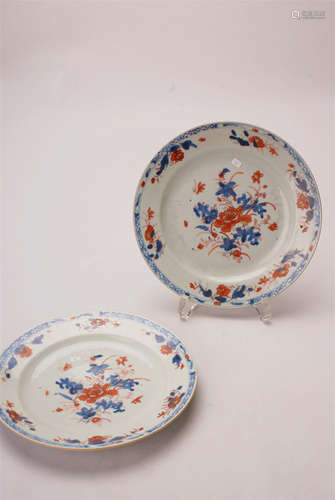 A Pair Of Chinese Plates 