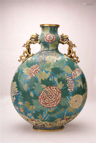 A Chinese Enamel Vase 