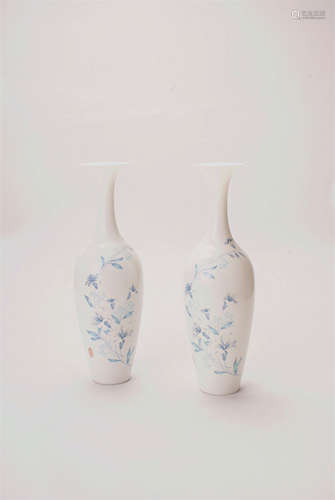 A Pair Of Chinese Famille Rose Vases 