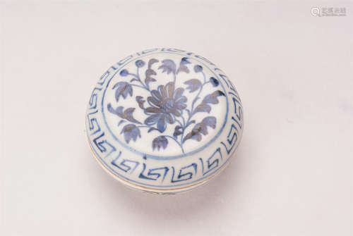 A Chinese Blue And White Porcelain Round Ink Box 