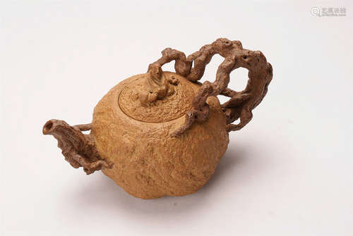 A Chinese Zisha Pot