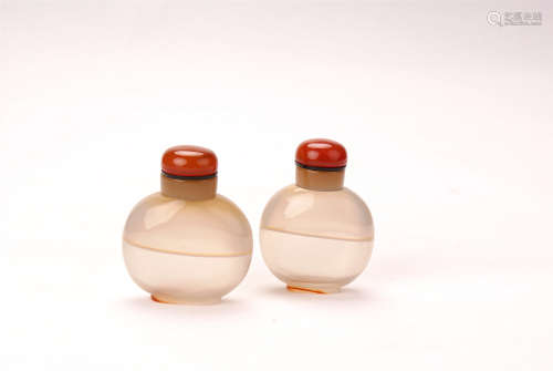 A Chinese Agate Snuff Bottle 