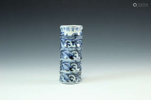 CHINESE BLUE AND WHITE CYLINDRICAL CUP