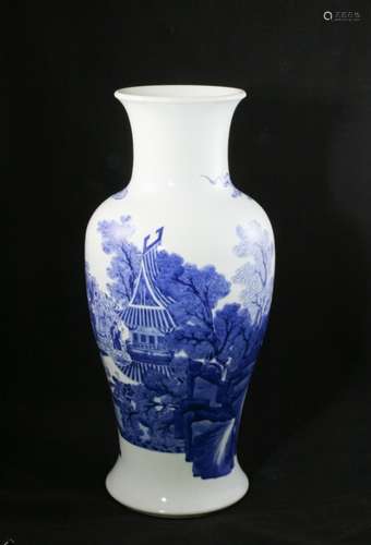 CHINESE BLUE AND WHITE BALUSTER VASE