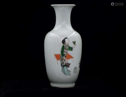 CHINESE FAMILLE VERTE FIGURAL VASE