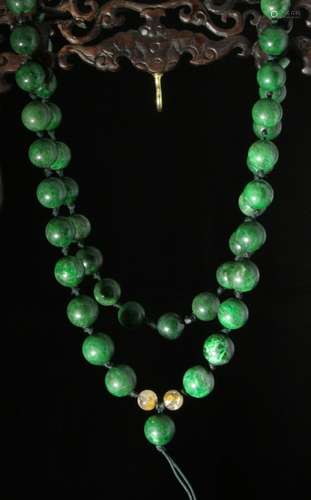 CHINESE JADEITE BEADED NECKLACE