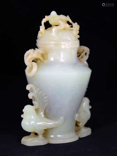 CHINESE CARVED WHITE JADE LIDDED VASE