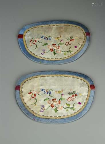 Pair of Chinese Silk Embroidery Purses